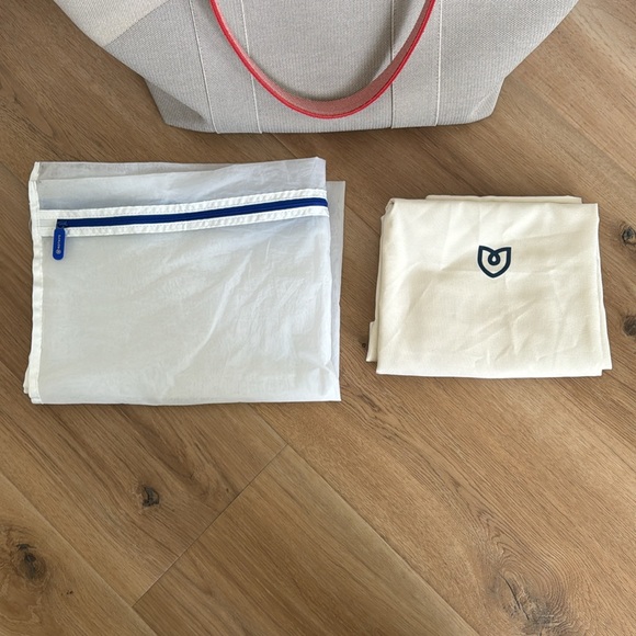 Rothy’s The Essential Tote - Picture 6 of 7